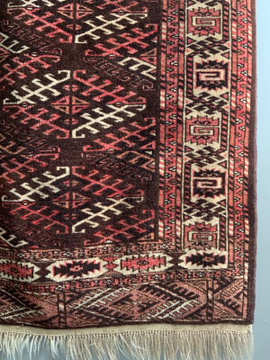 Turkmen Yomut rug (203 x 147cm)