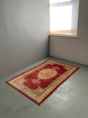 Afghan rug of 'Khotan' design (175 x 114cm)