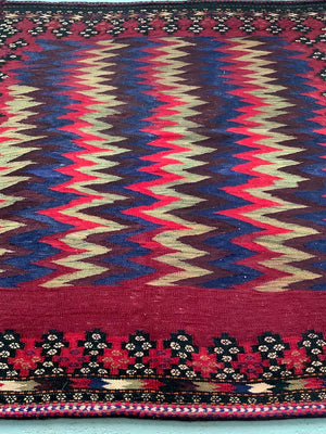 Semnan sofreh flatweave (132 x 125cm)