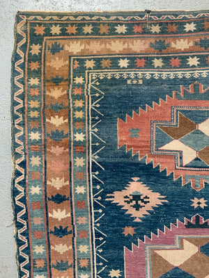 Caucasian Azerbaijan rug (155 x 117cm)
