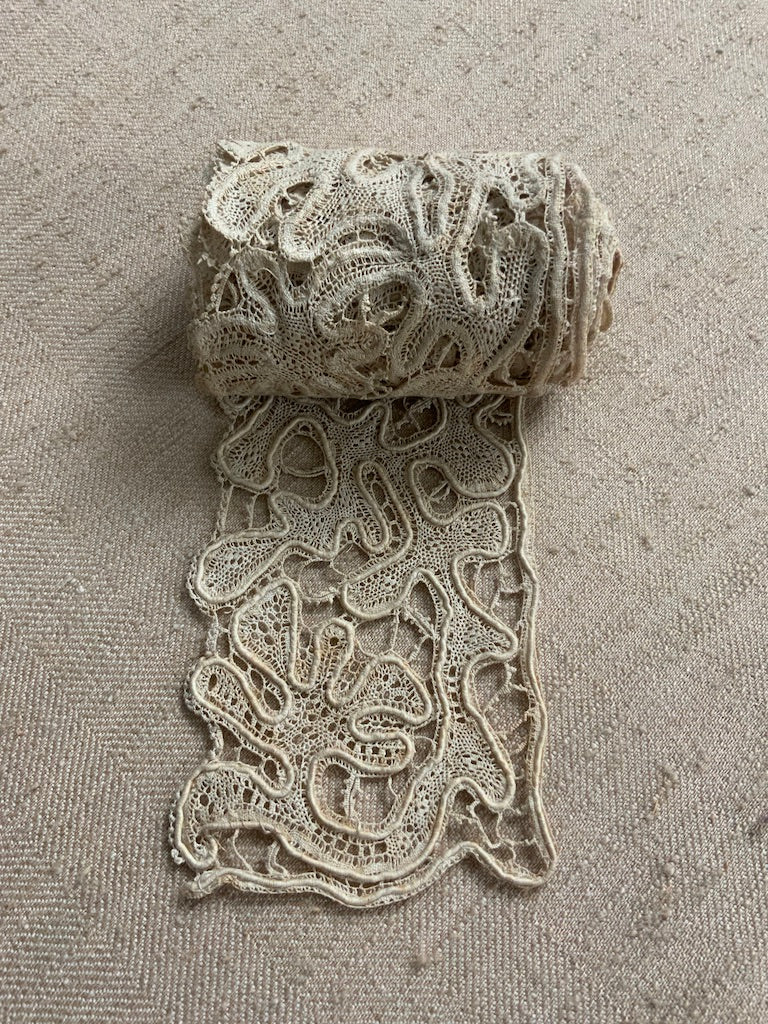 Length of lace possibly Maltese (220 x 10cm)