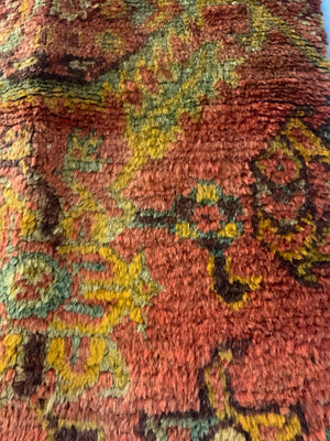 Ushak antique carpet fragment (96 x 64cm)