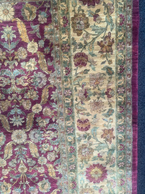 Mughal design Indian carpet (435 x 311cm)