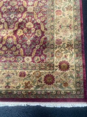 Mughal design Indian carpet (435 x 311cm)