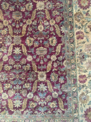 Mughal design Indian carpet (435 x 311cm)