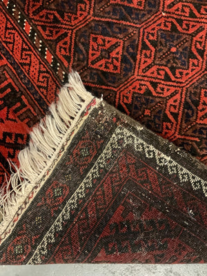 Balouch antique rug (198 x 108cm)
