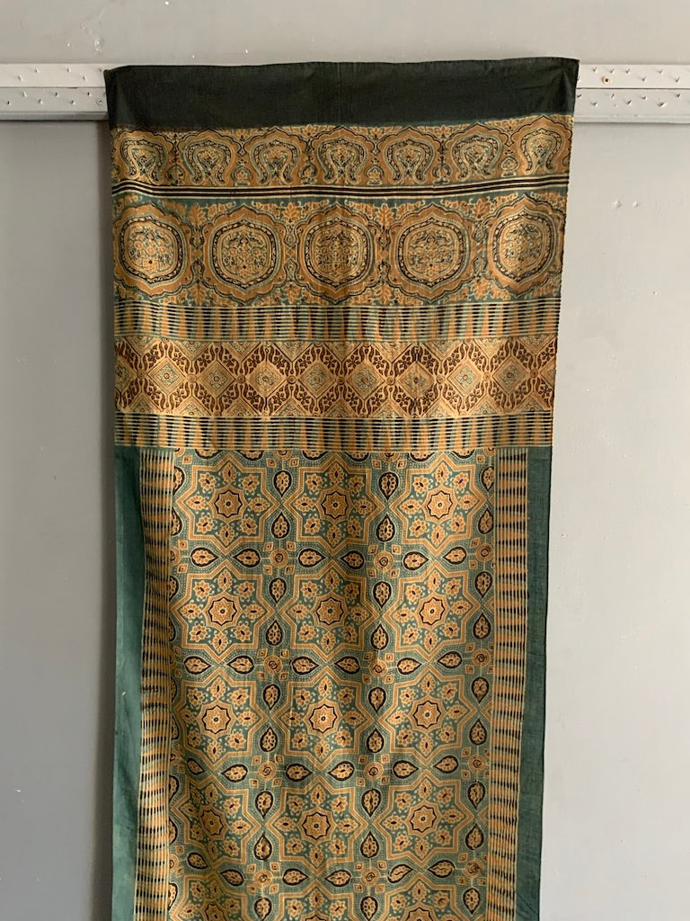 Indian Kutch genuine Adrak stole (117 x 53cm)