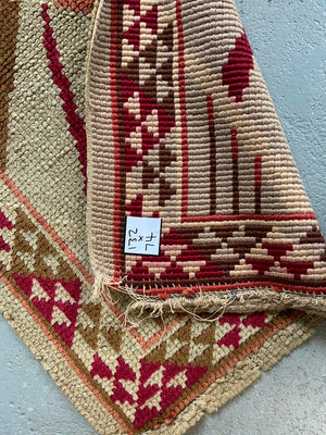 British small readicut Art Deco rug (132 x 74cm)