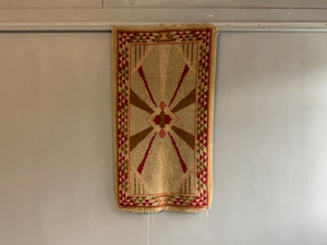 British small readicut Art Deco rug (132 x 74cm)