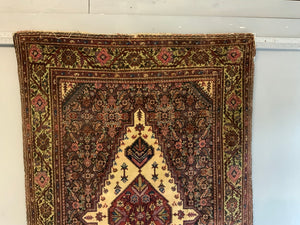 Feraghan antique rug (180 x 120cm)