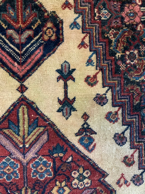 Feraghan antique rug (180 x 120cm)