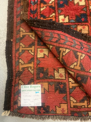 Turkmen antique Ersari carpet (260 x 204cm)