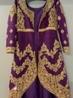Indian ladies wedding costume (?) [2]