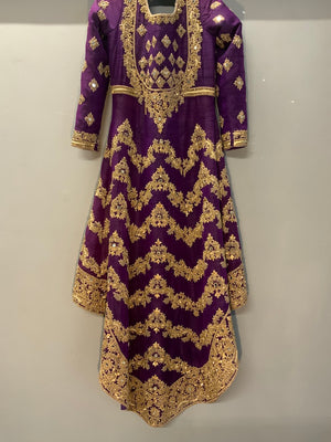 Indian ladies wedding costume (?) [2]