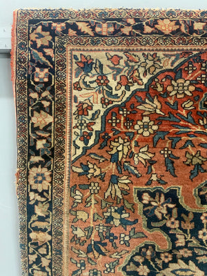 Pair of vintage Sarouk rugs (140 x 105cm)