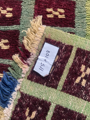 Turkish looped pile Çeki Tülü rug (115 x 108cm)