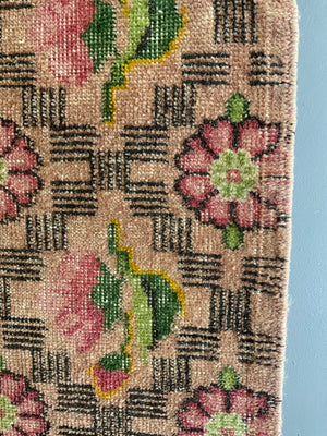 Turkish Zeki Müren carpet (280 x 202cm)