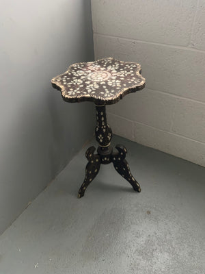 Ottoman period antique tripod side table (60 x 34cm)