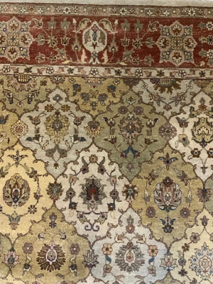 Square proportion Indian carpet * as new (230 x 193cm)