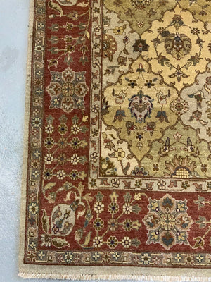 Square proportion Indian carpet * as new (230 x 193cm)