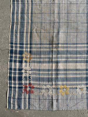 Vintage heavy linen with cross stitching (160 x 135cm)