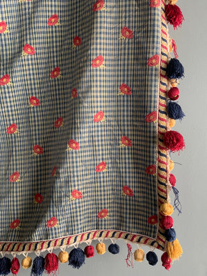 Mexican (?) cover brocaded in silk with pom poms (112 x 112cm)