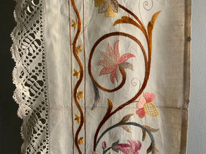 Arts & Crafts embroidered band trimmed with crochet (183 x 30cm)