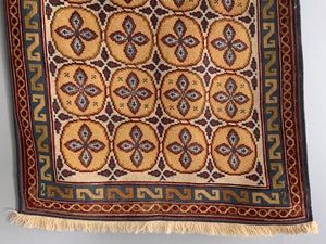 French vintage petit point rug (140 x 87cm)