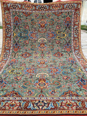 Turkish carpet depicting late 17th C design (400 x 300cm) *new