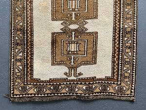Pair of Louristani Gabbeh rugs (~204 x 102cm)