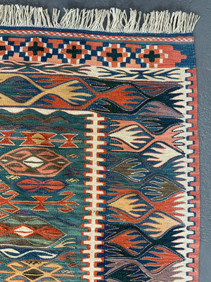 Turkish Konya kilim with Nazumlah design (178 x 148cm)