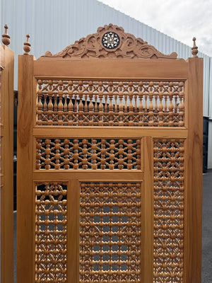 Damascus mashrabiya three-fold pale wooden screen (~198 x 180cm)