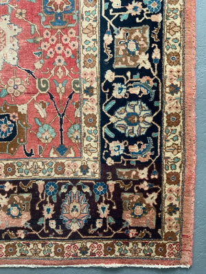 Tabrezi Behniya workshop carpet with all-over design (389 x 298cm)