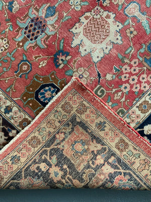 Tabrezi Behniya workshop carpet with all-over design (389 x 298cm)