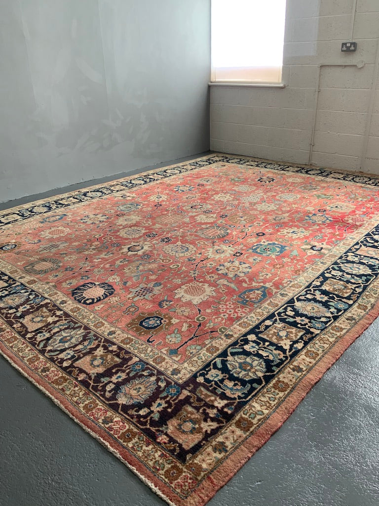 Tabrezi Behniya workshop carpet with all-over design (389 x 298cm)