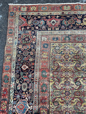 Sarouk Feraghan antique carpet (374 x 321cm)