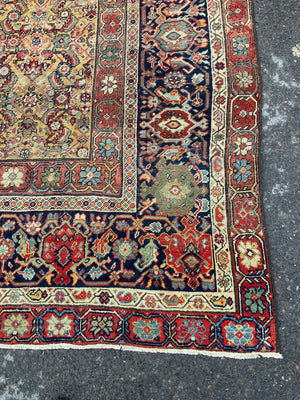 Sarouk Feraghan antique carpet (374 x 321cm)