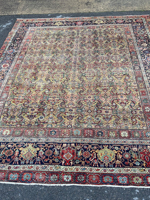 Sarouk Feraghan antique carpet (374 x 321cm)