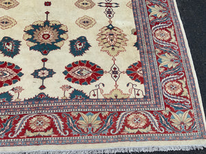 Indian cream field carpet with Palmette design (403 x 301 cm)
