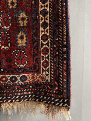 Khamseh small antique rug (132 x 80cm)