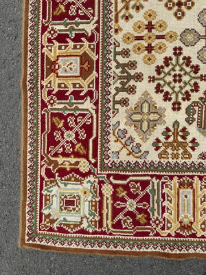 European Turkish Knotted Carpet (295 x 197cm)