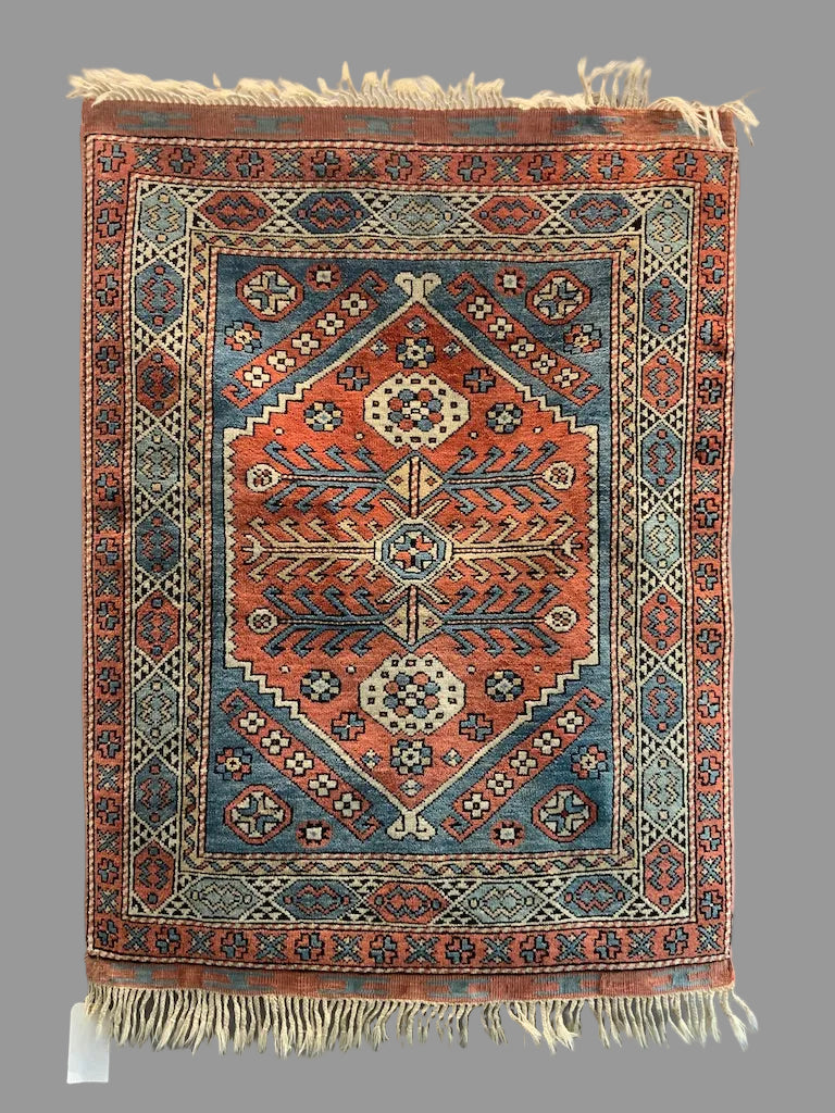 Turkish Ayvalik Dobag type rug ( 131 x 98cm )