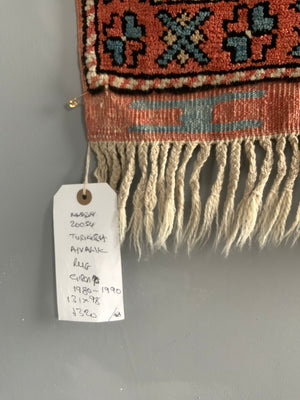 Turkish Ayvalik Dobag type rug ( 131 x 98cm )