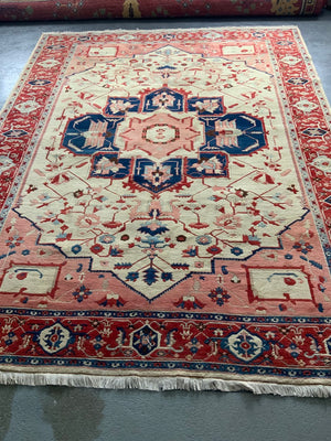Serapi type Heriz / Tabrizi carpet ( 352 x 270 cm )