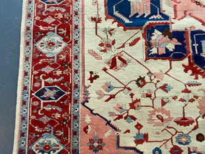 Serapi type Heriz / Tabrizi carpet ( 352 x 270 cm )