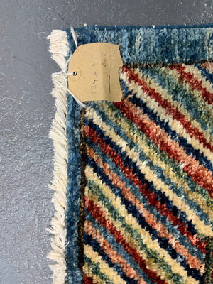 Modern Chobi flecked pile small rug  (124 x 95cm)