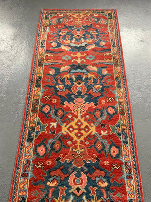 CROR Smyrna design runner on cherry red ground * new (387 x 91cm)