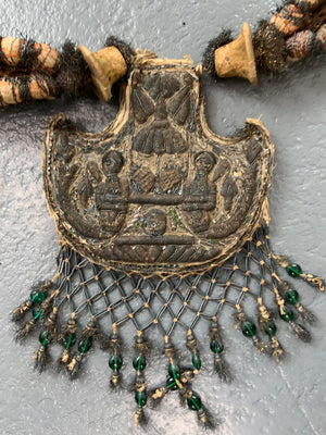 Indian garland with the armorial heraldry of Awadh / Oudh ( Lucknow )