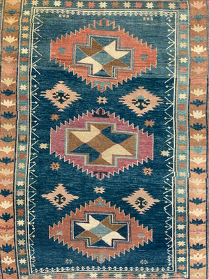Caucasian Azerbaijan rug (155 x 117cm)
