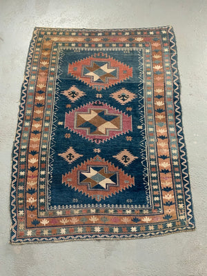 Caucasian Azerbaijan rug (155 x 117cm)